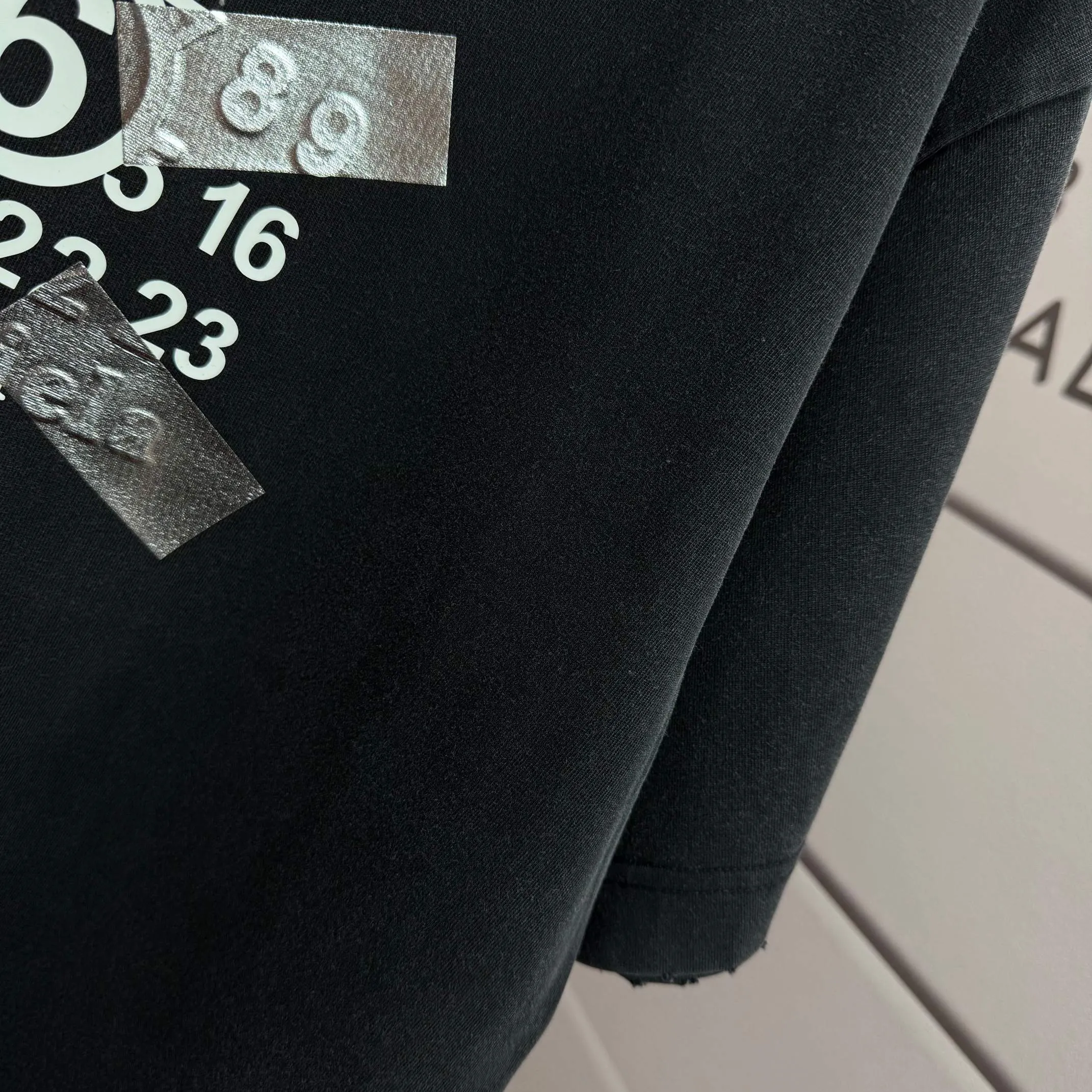 # MM 6 *2026 New Arrival 320 tee Same Style : + : Size :S M L XL XXL Size： S （90-130 ） M （120-150 ） L （140-165 ） XL （160-180 ） XXL （180-210 ）